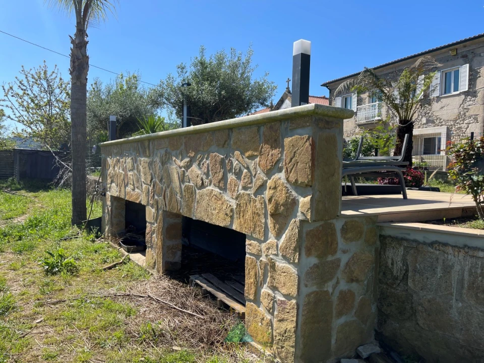 Moradia T3 para Venda em Rebordões (Santa Maria) Foto 26