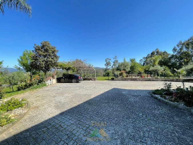 Moradia T3 para Venda em Rebordões (Santa Maria) Foto 19