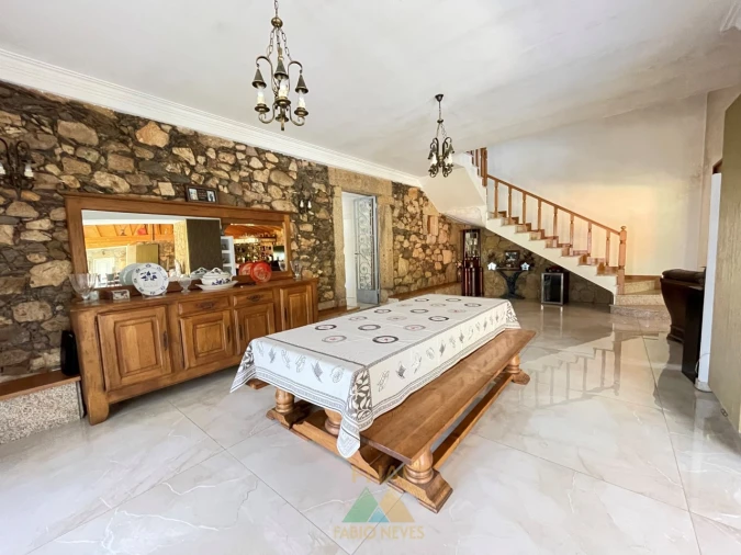 Moradia T3 para Venda em Rebordões (Santa Maria) Foto 37