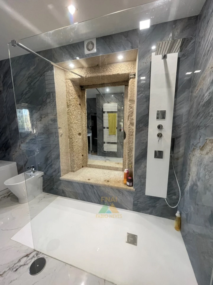 Moradia T3 para Venda em Rebordões (Santa Maria) Foto 45