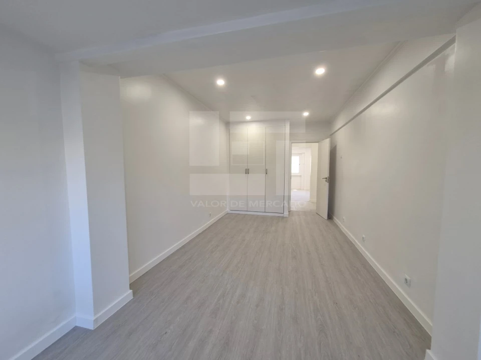 Apartamento T2 para Venda em Águas Livres Foto 9