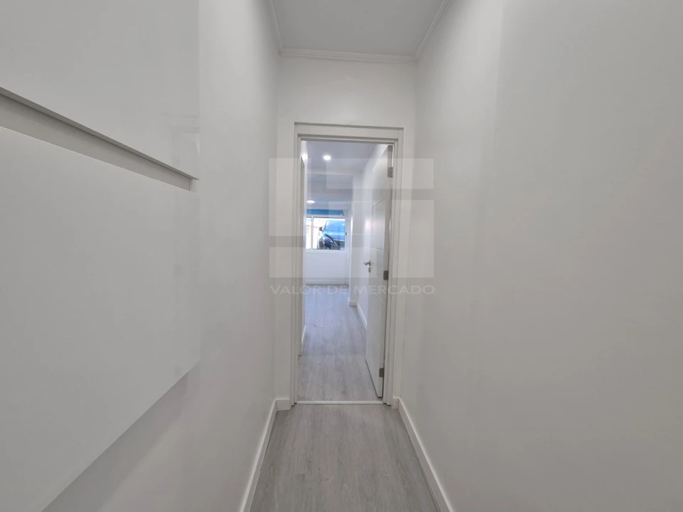 Apartamento T2 para Venda em Águas Livres Foto 19