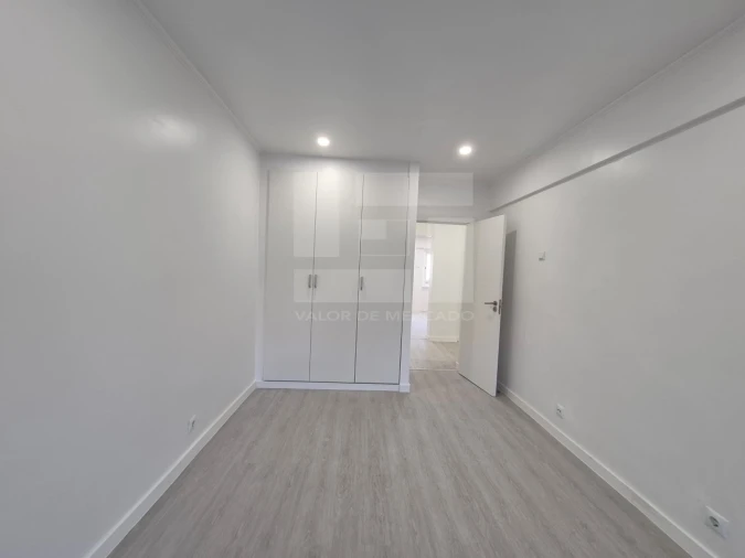 Apartamento T2 para Venda em Águas Livres Foto 12