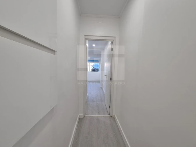 Apartamento T2 para Venda em Águas Livres Foto 19