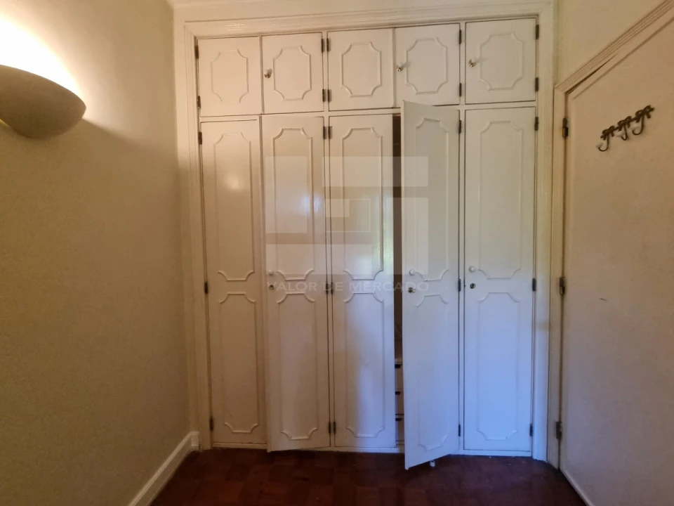 Apartamento T2 para Arrendamento em Misericórdia Foto 17