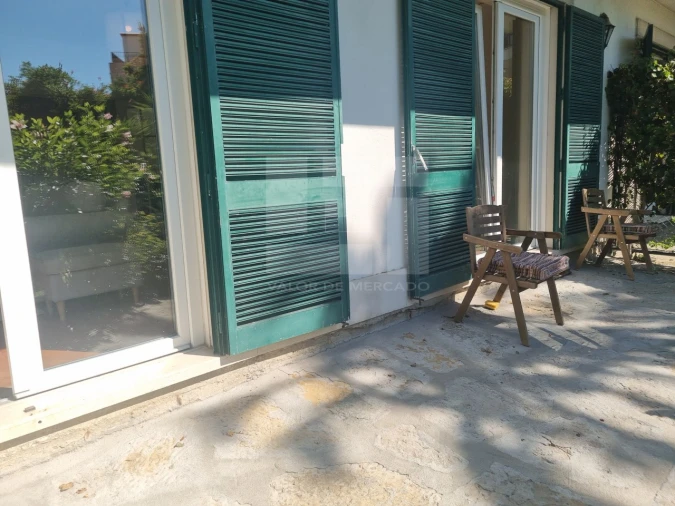 Apartamento T2 para Arrendamento em Misericórdia Foto 21