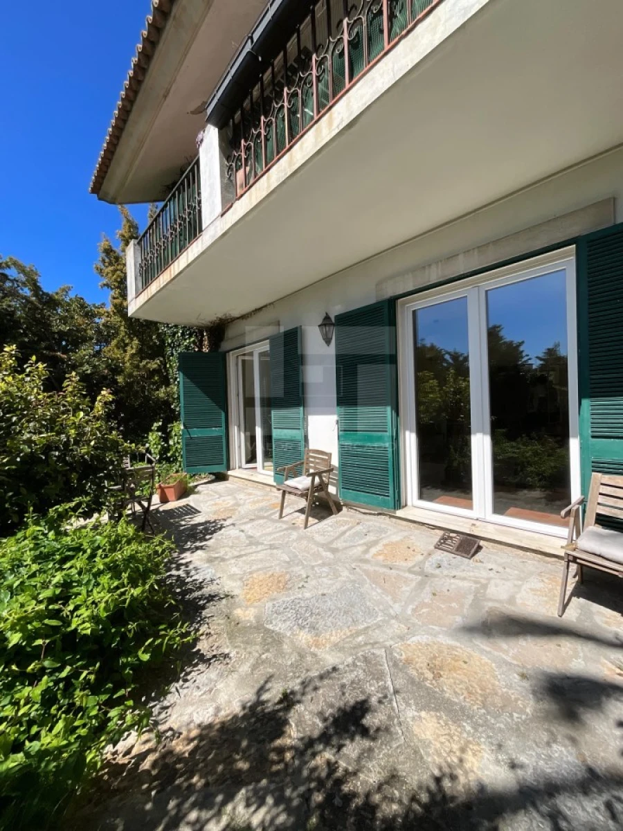 Apartamento T2 para Arrendamento em Misericórdia Foto 23