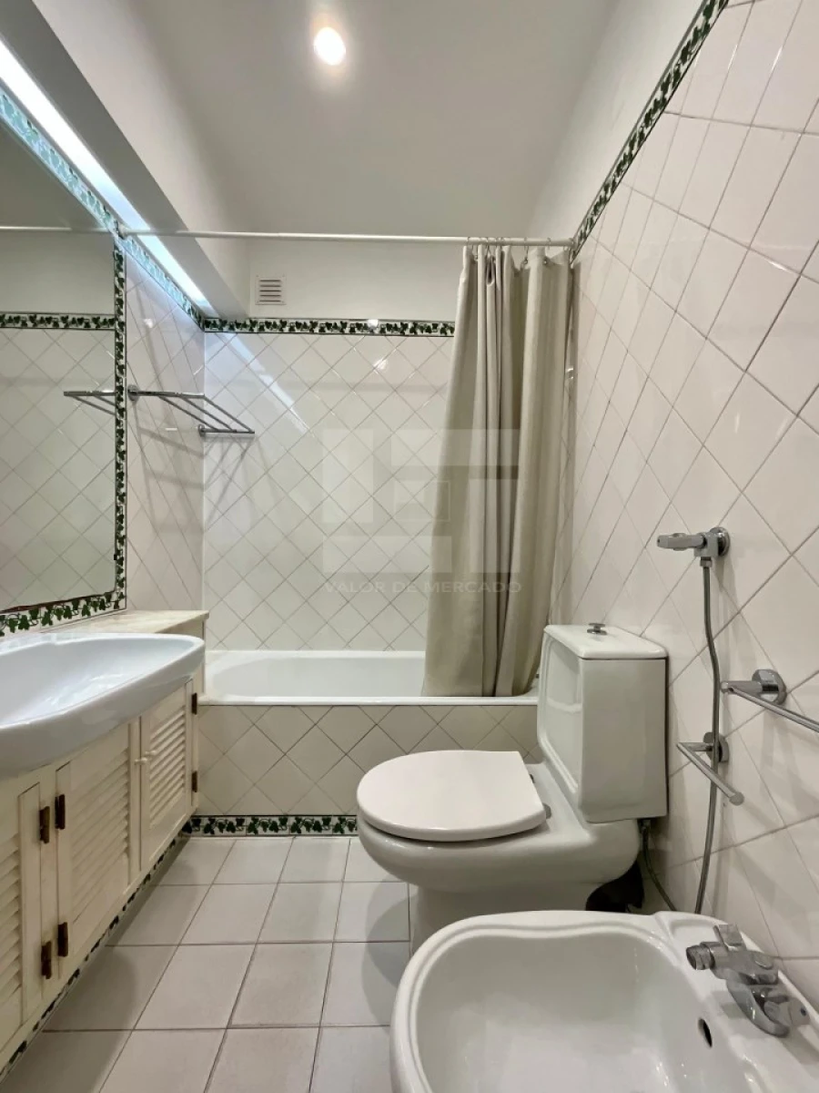 Apartamento T2 para Arrendamento em Misericórdia Foto 26