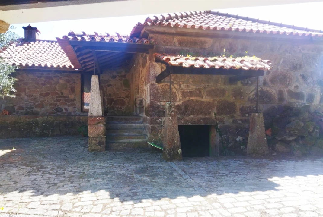 Moradia T4 para Venda em Covas Foto 17