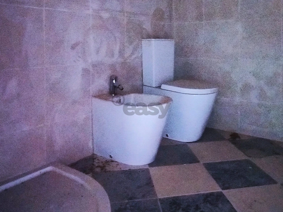 Moradia T4 para Venda em Covas Foto 8