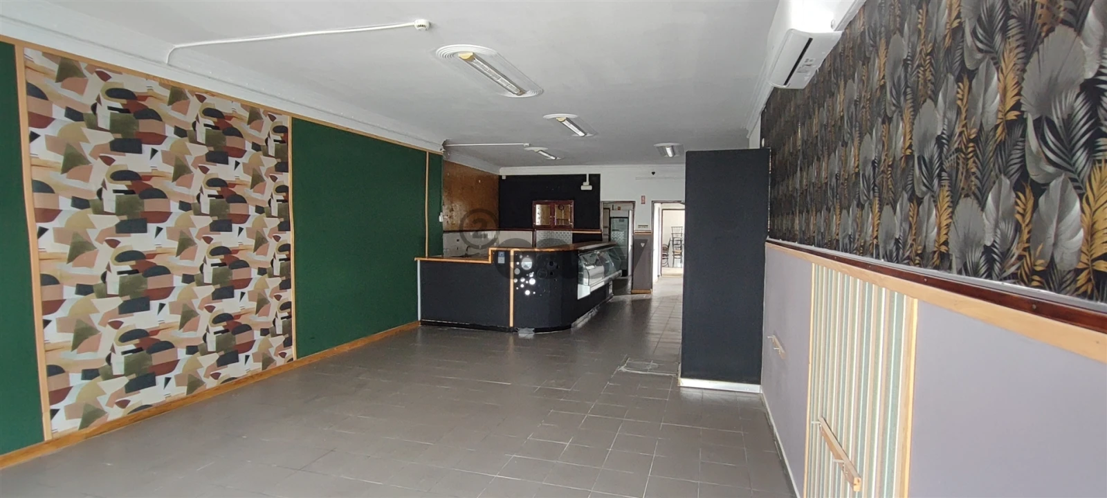 Loja para Arrendamento em Atalaia e Alto Estanqueiro-Jardia Foto 4