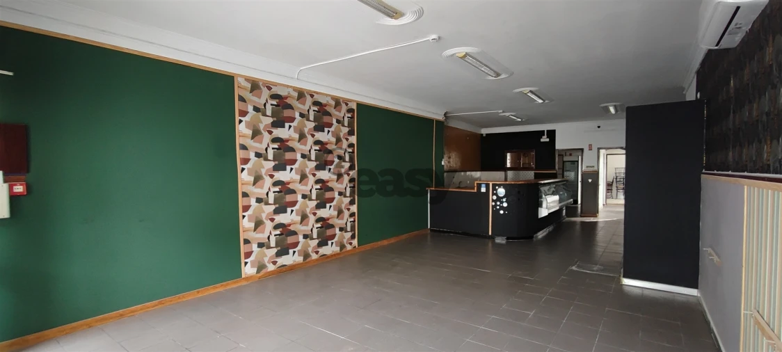 Loja para Arrendamento em Atalaia e Alto Estanqueiro-Jardia Foto 3