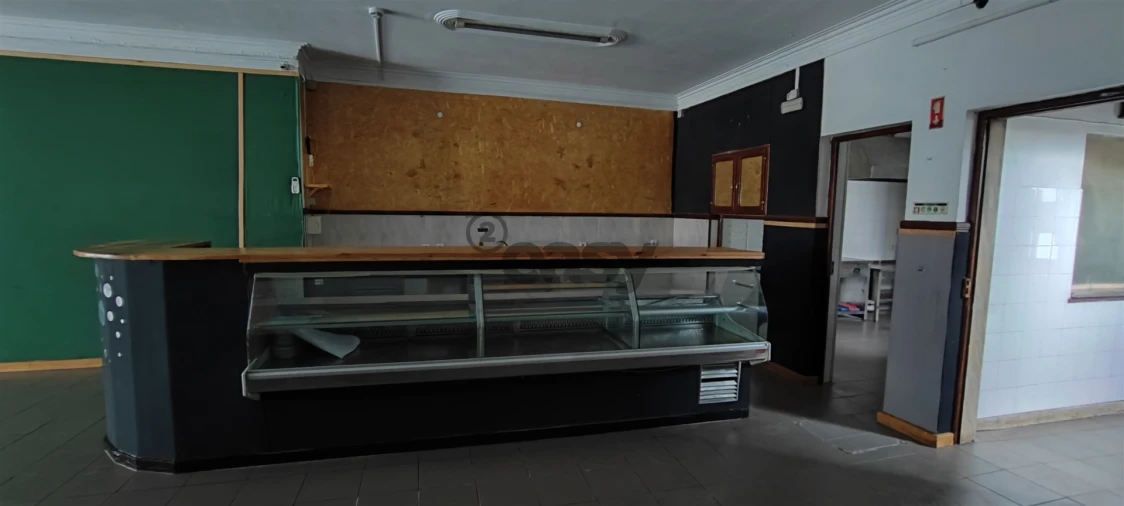 Loja para Arrendamento em Atalaia e Alto Estanqueiro-Jardia Foto 13