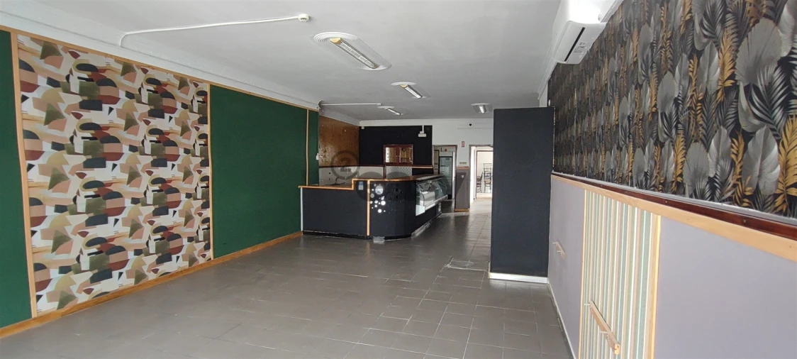 Loja para Arrendamento em Atalaia e Alto Estanqueiro-Jardia Foto 4