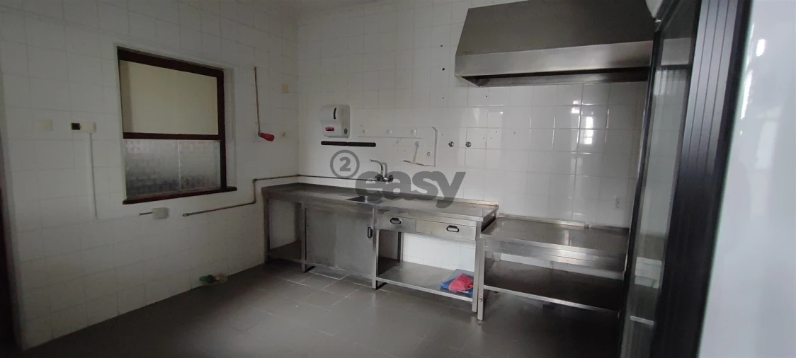 Loja para Arrendamento em Atalaia e Alto Estanqueiro-Jardia Foto 29