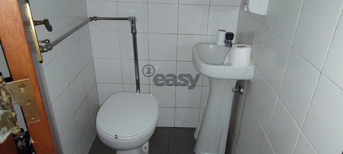 Loja para Arrendamento em Atalaia e Alto Estanqueiro-Jardia Foto 42