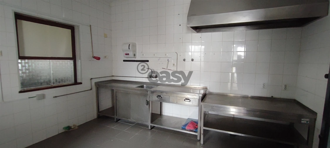 Loja para Arrendamento em Atalaia e Alto Estanqueiro-Jardia Foto 30