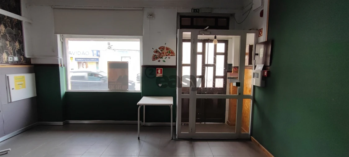 Loja para Arrendamento em Atalaia e Alto Estanqueiro-Jardia Foto 8