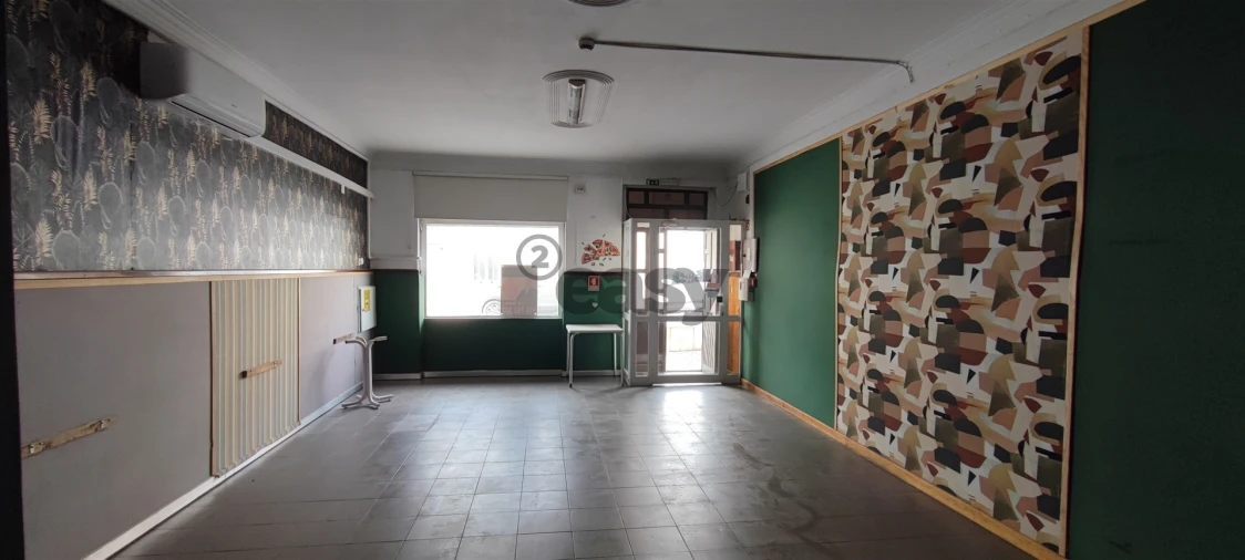 Loja para Arrendamento em Atalaia e Alto Estanqueiro-Jardia Foto 9