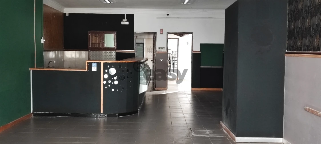 Loja para Arrendamento em Atalaia e Alto Estanqueiro-Jardia Foto 6