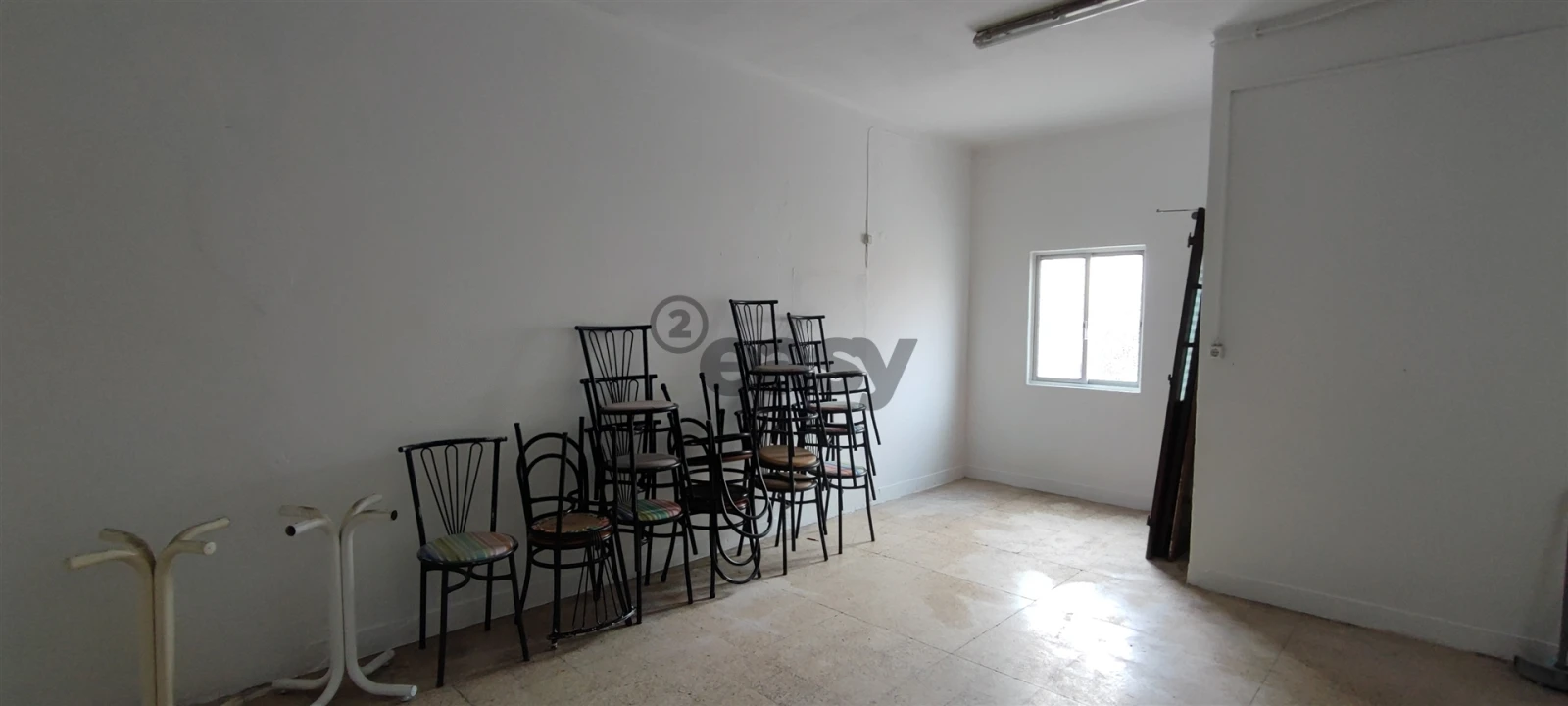 Loja para Arrendamento em Atalaia e Alto Estanqueiro-Jardia Foto 32