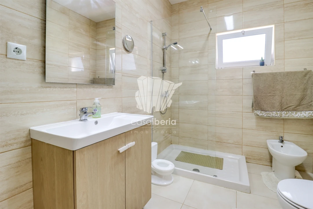 Moradia T3 para Venda em Porches Foto 9