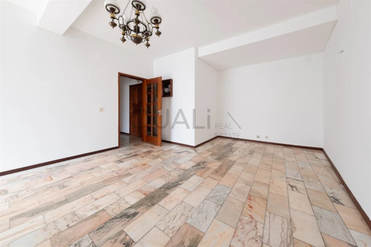 Apartamento T2 para Venda em Funchal (Se) Foto 3