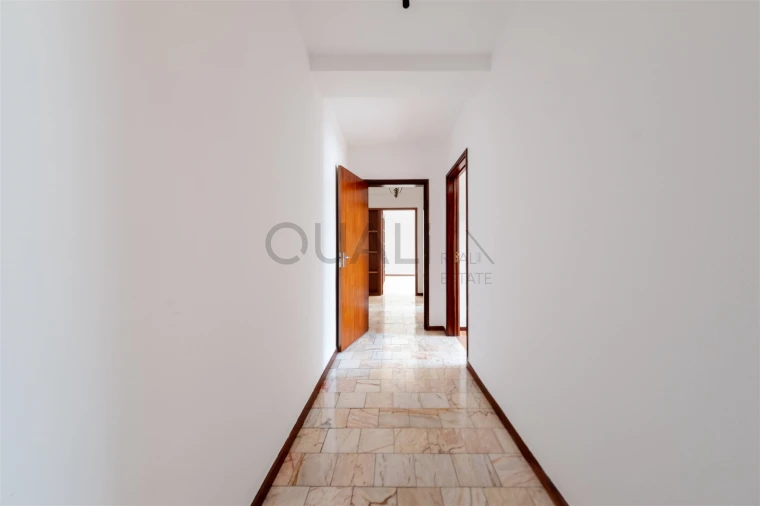 Apartamento T2 para Venda em Funchal (Se) Foto 6