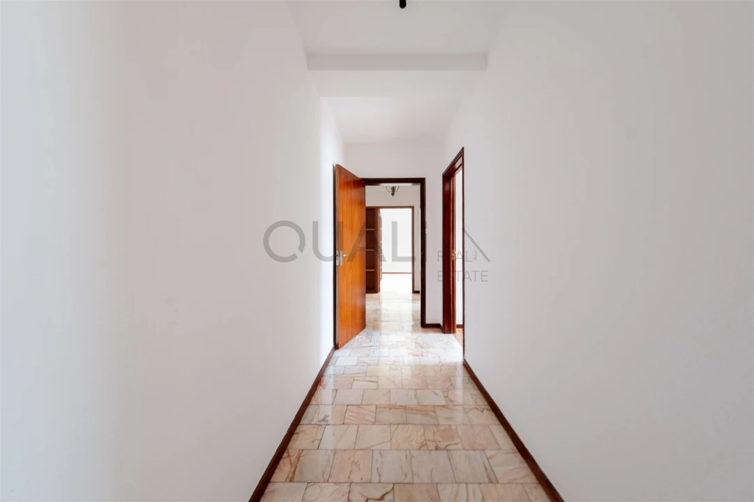 Apartamento T2 para Venda em Funchal (Se) Foto 6