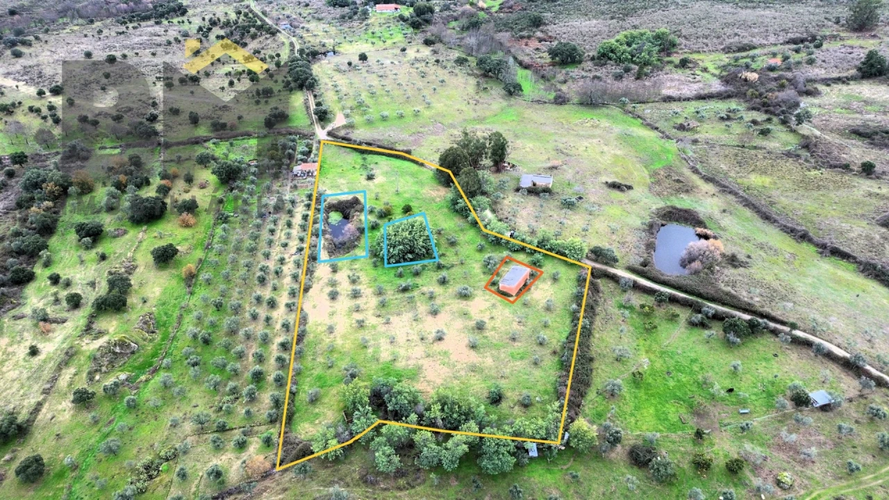 Quinta T0 para Venda em São Miguel de Acha Foto 1