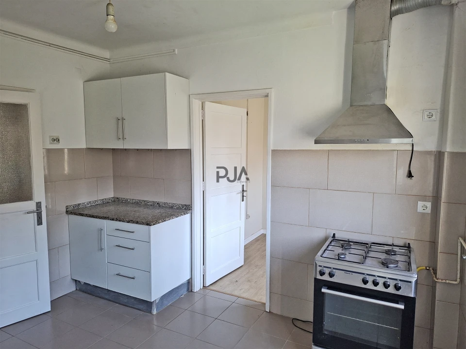 Apartamento T3 para Arrendamento em Viseu Foto 3