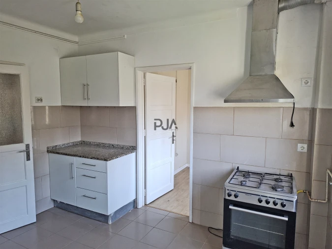 Apartamento T3 para Arrendamento em Viseu Foto 3