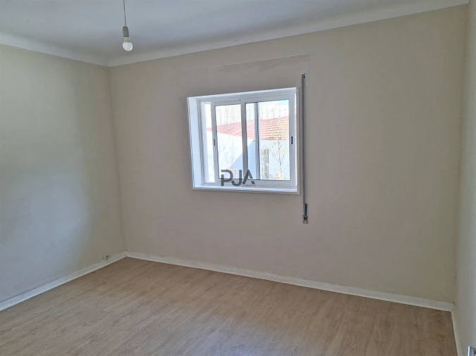 Apartamento T3 para Arrendamento em Viseu Foto 9