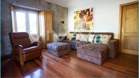 Moradia T3 para Venda em Bouro (Santa Maria)