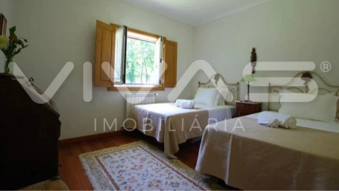 Moradia T3 para Venda em Bouro (Santa Maria)