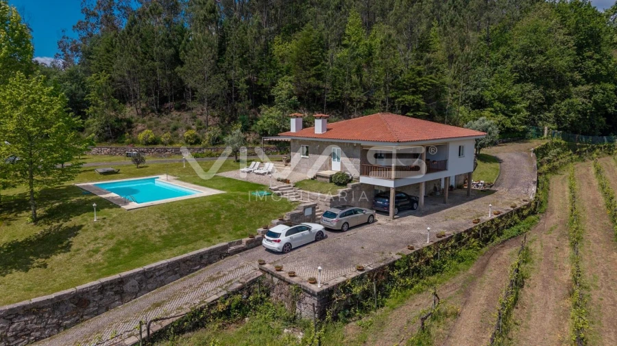 Moradia T3 para Venda em Bouro (Santa Maria) Foto 1