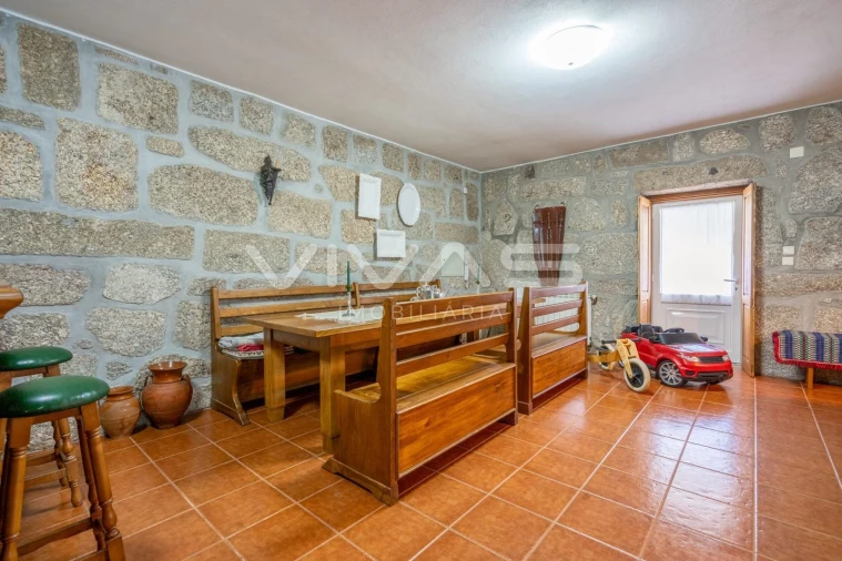 Moradia T3 para Venda em Bouro (Santa Maria) Foto 35