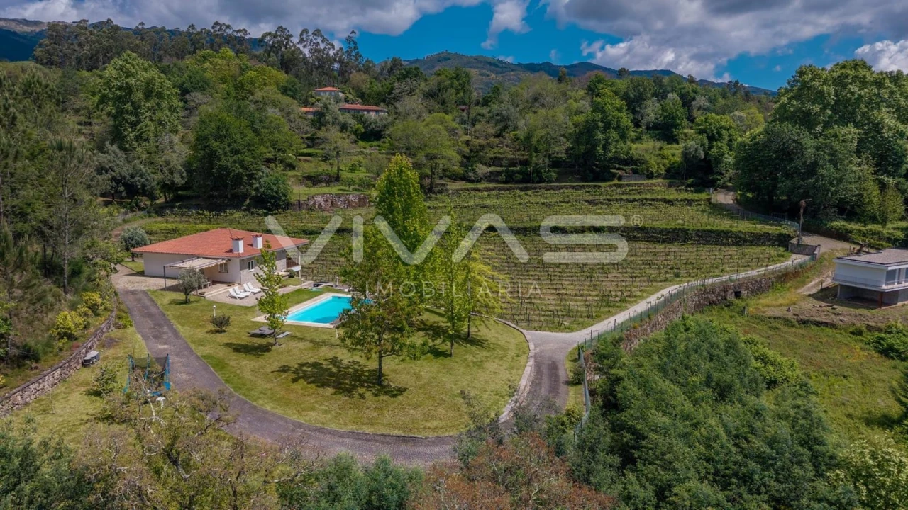 Moradia T3 para Venda em Bouro (Santa Maria) Foto 43