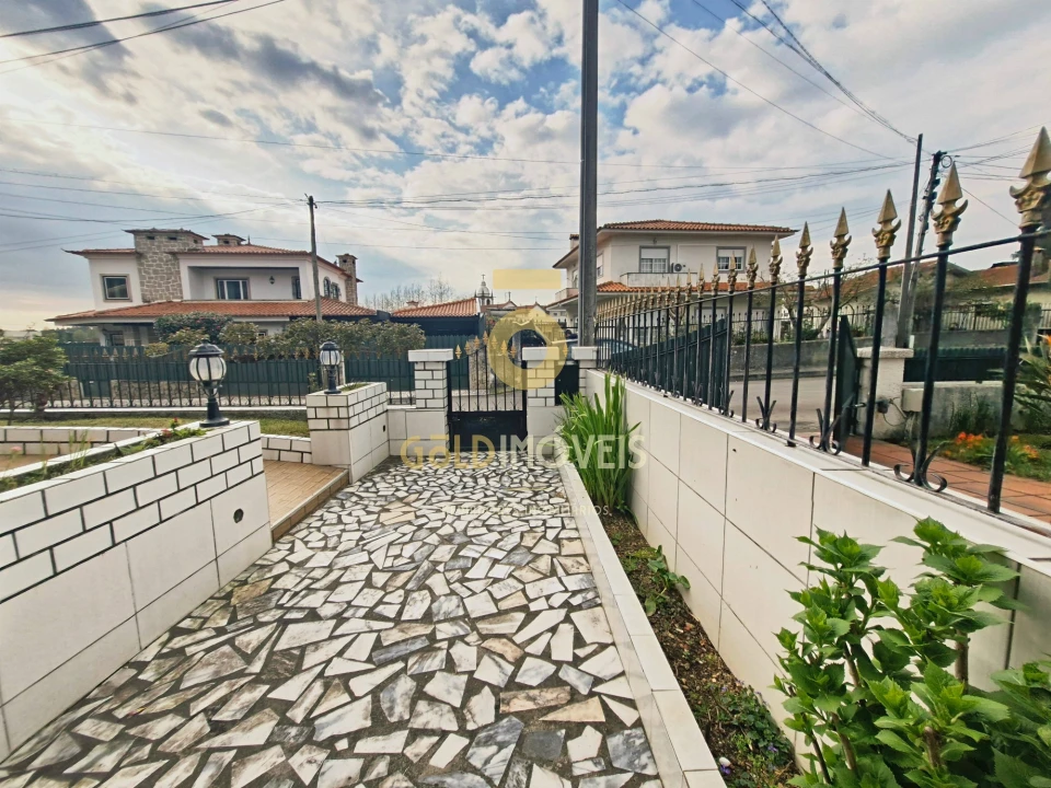 Moradia T3 para Venda em São Roque Foto 42