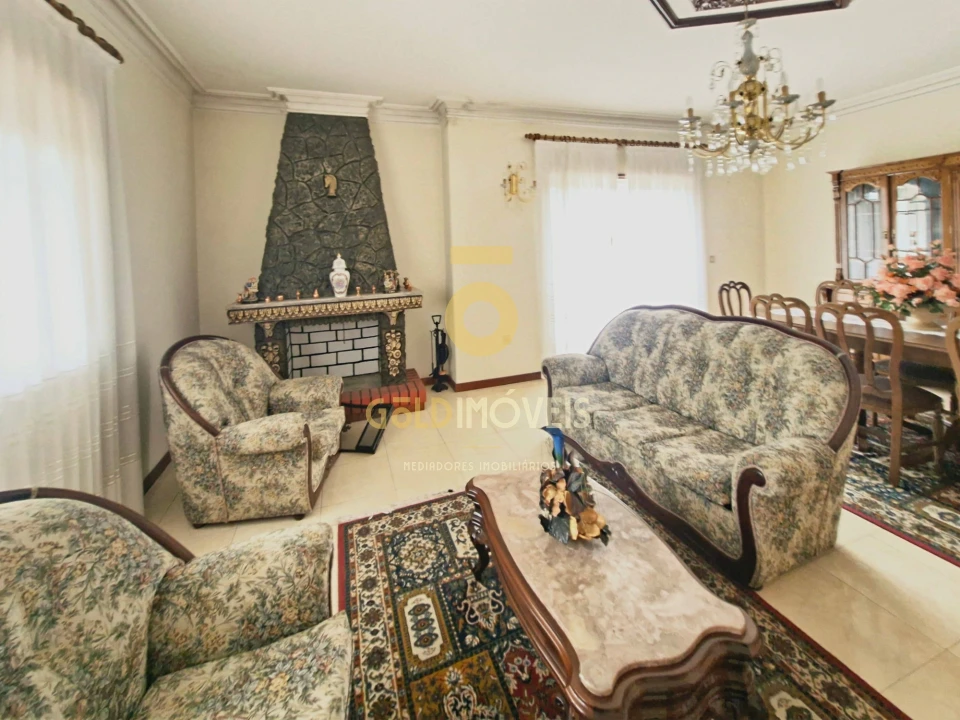 Moradia T3 para Venda em São Roque Foto 20