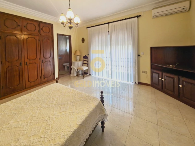 Moradia T3 para Venda em São Roque Foto 25