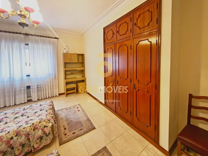 Moradia T3 para Venda em São Roque Foto 23