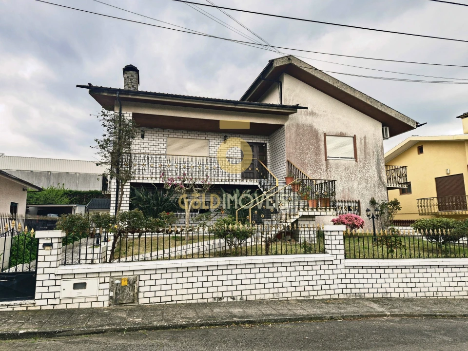 Moradia T3 para Venda em São Roque Foto 1