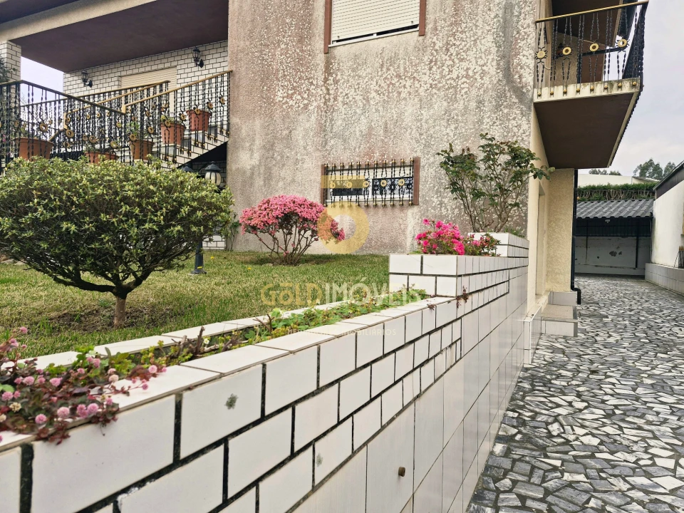 Moradia T3 para Venda em São Roque Foto 6