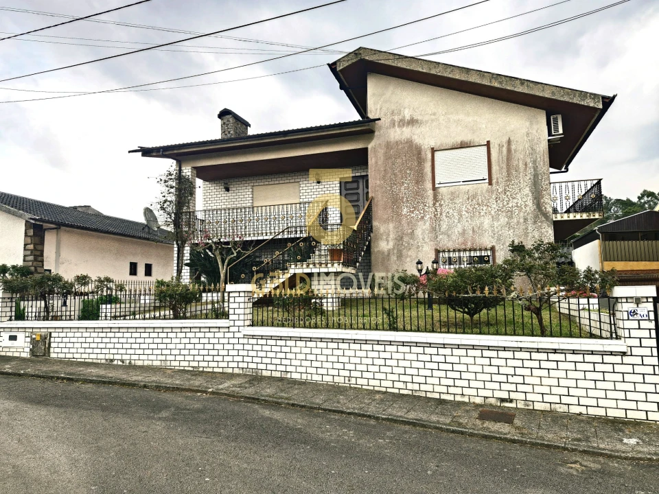 Moradia T3 para Venda em São Roque Foto 2