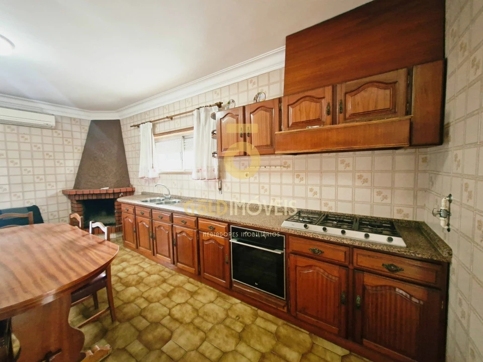 Moradia T3 para Venda em São Roque Foto 7