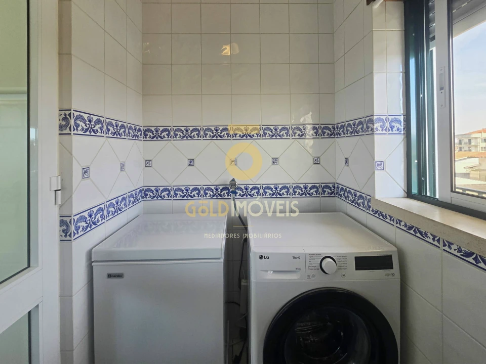 Apartamento T2 para Venda em Marinha Grande Foto 6