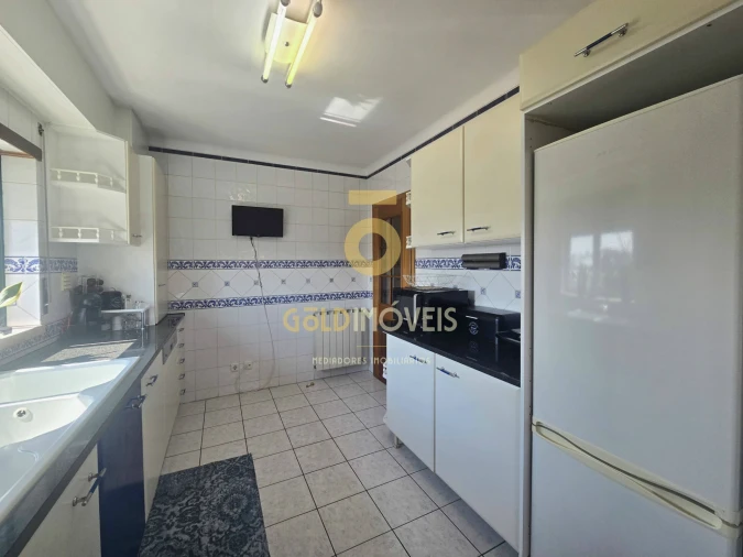 Apartamento T2 para Venda em Marinha Grande Foto 4