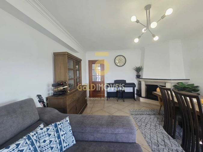 Apartamento T2 para Venda em Marinha Grande Foto 1