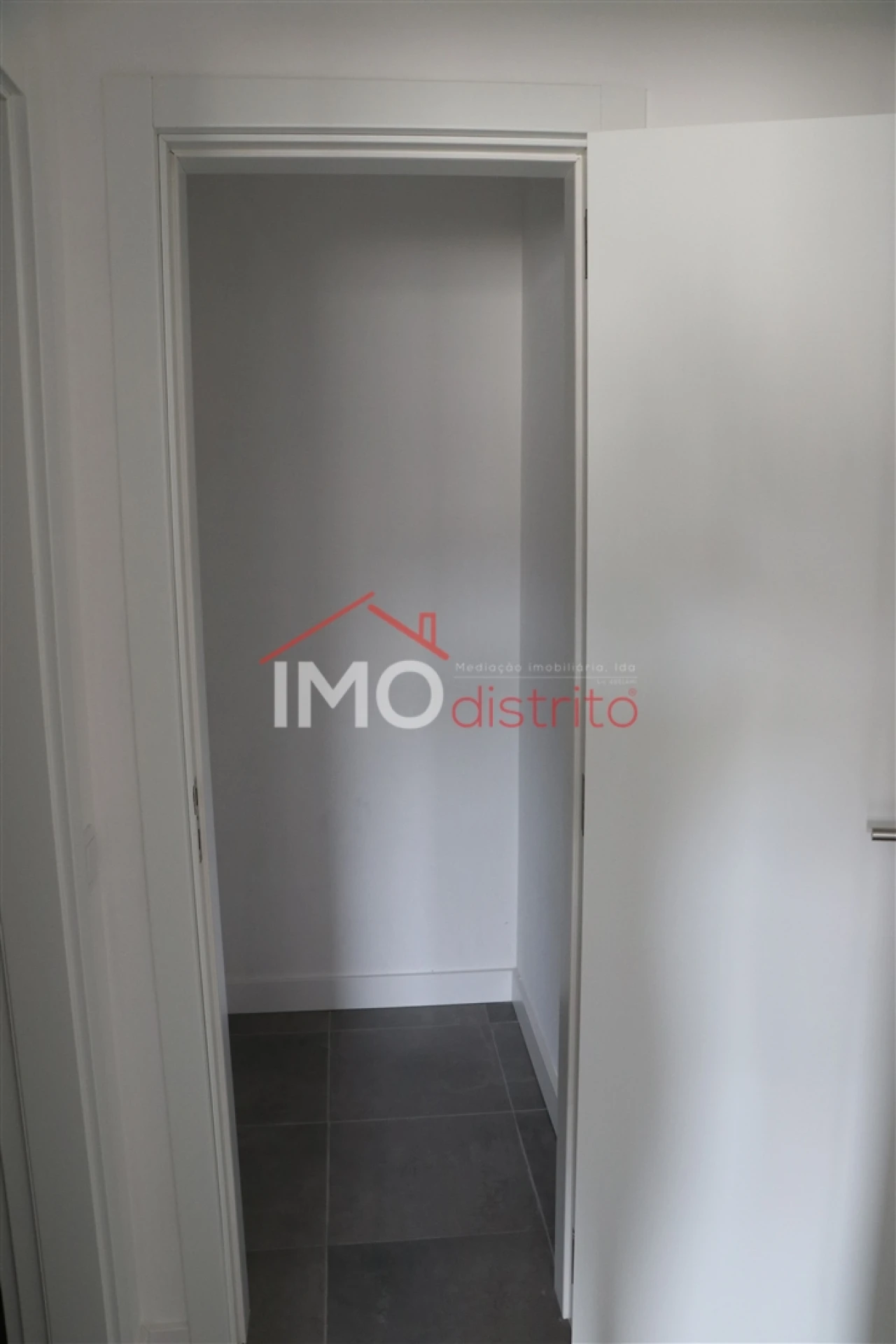 Apartamento T3 para Arrendamento em Sé e São Lourenço Foto 19